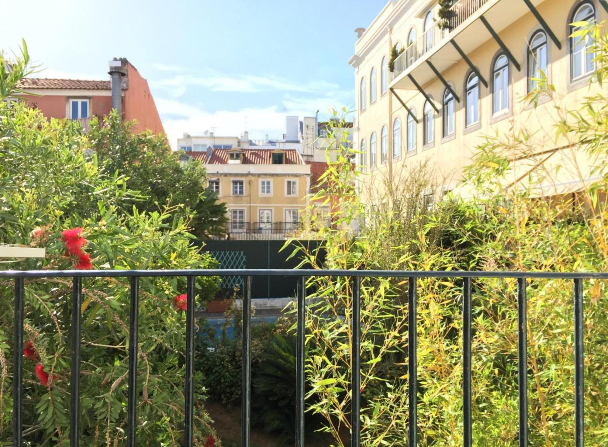 Sm2 Romantic Home By The Gardens Pr Real & Bairro Alto Lisboa Extérieur photo